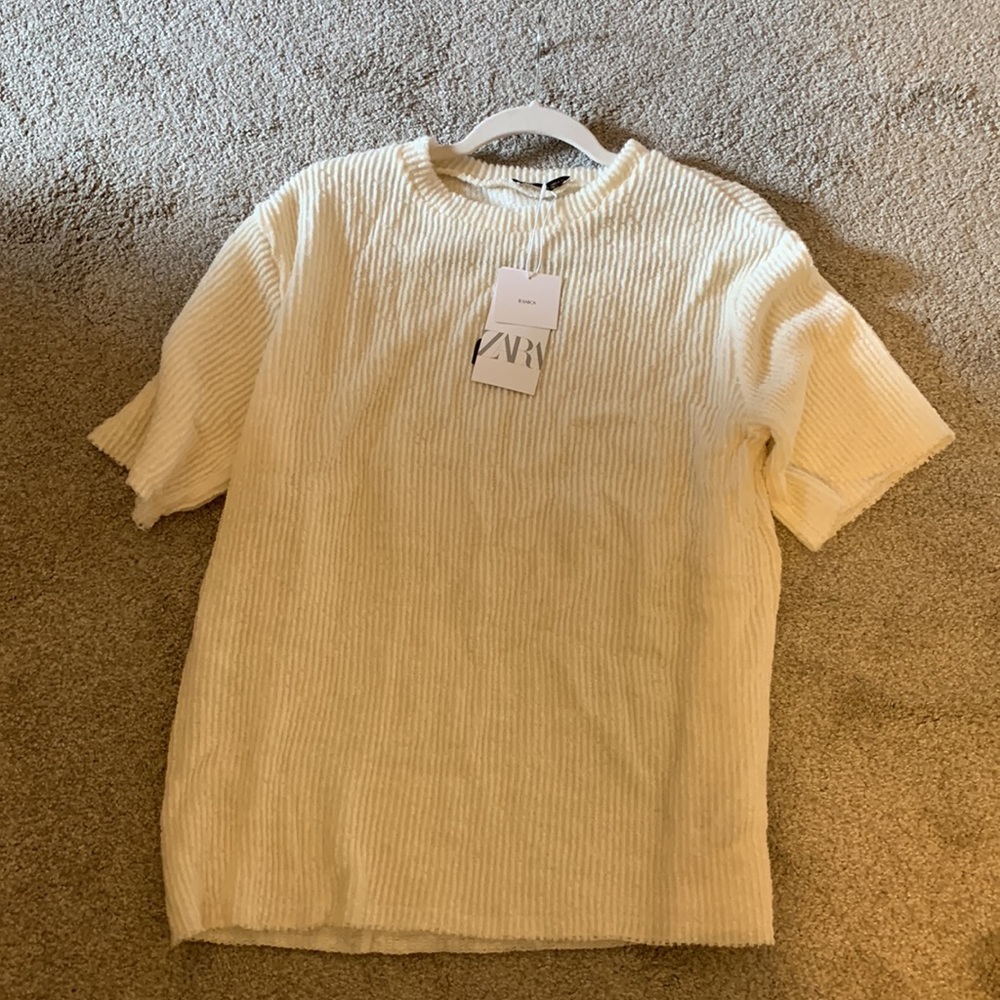 Zara short sleeve cream color ribbed top!